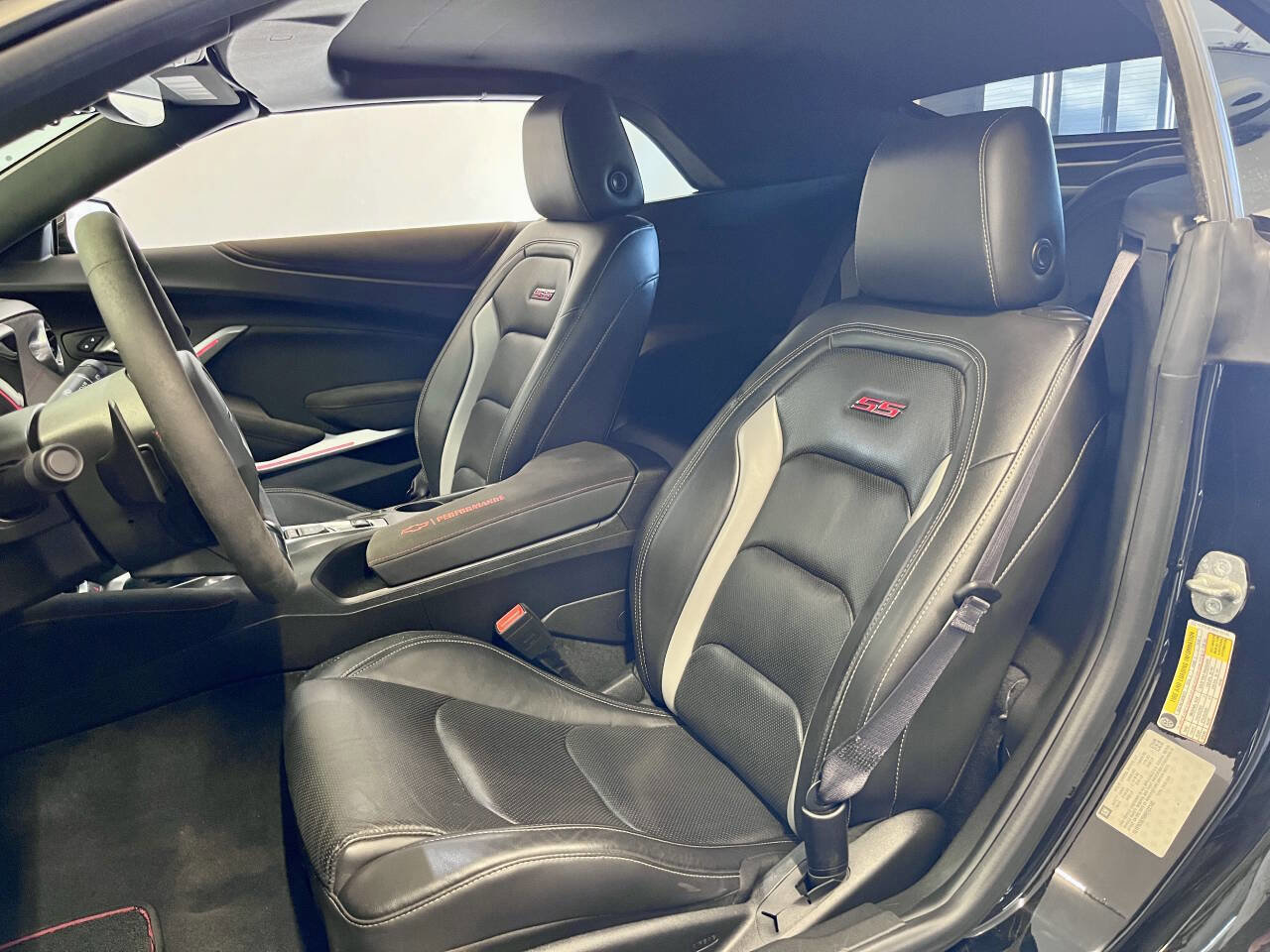 Used 2017 Chevrolet Camaro SS w/ LPO, Ground Effects Package image 15