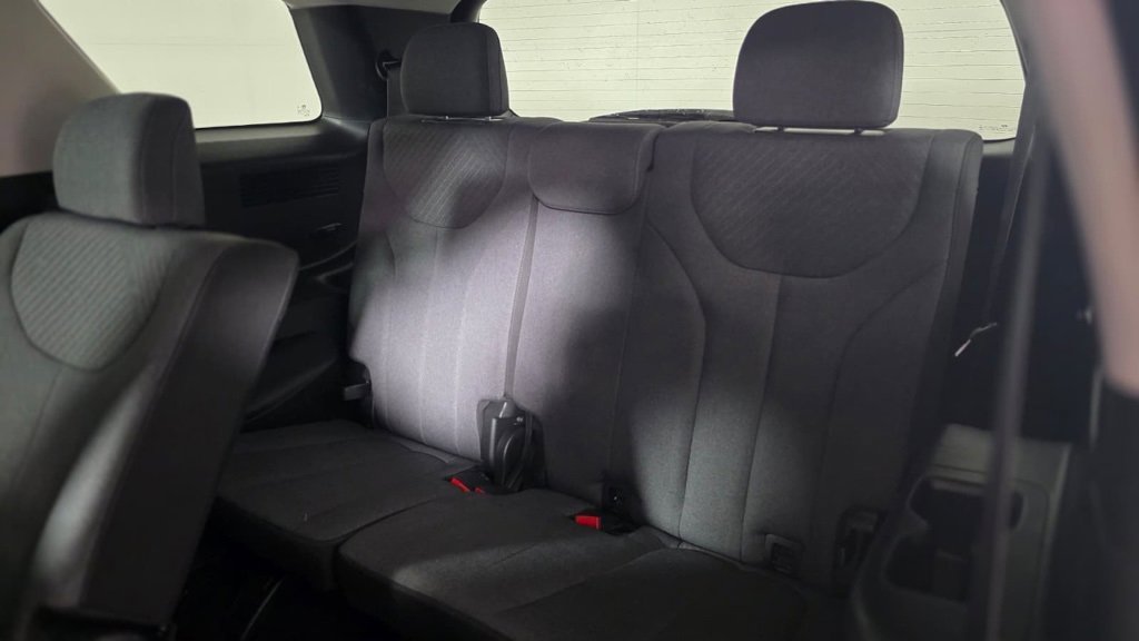 Used 2023 Hyundai Palisade SE image 25