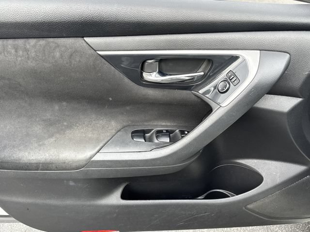 Used 2014 Nissan Altima 2.5 SV FWD image 9