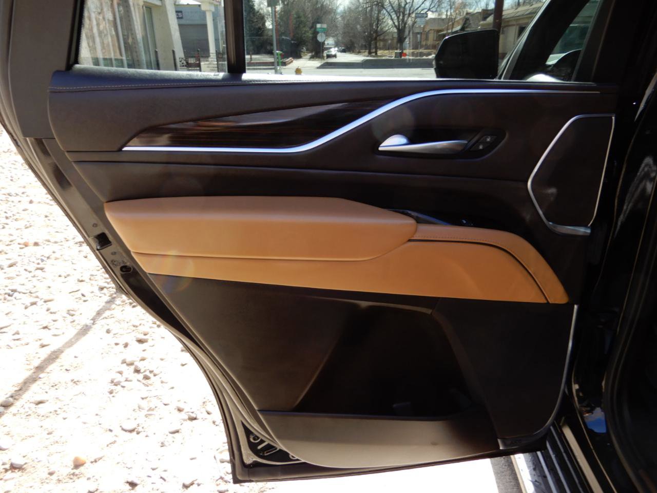 Used 2022 Cadillac Escalade Premium Luxury image 26