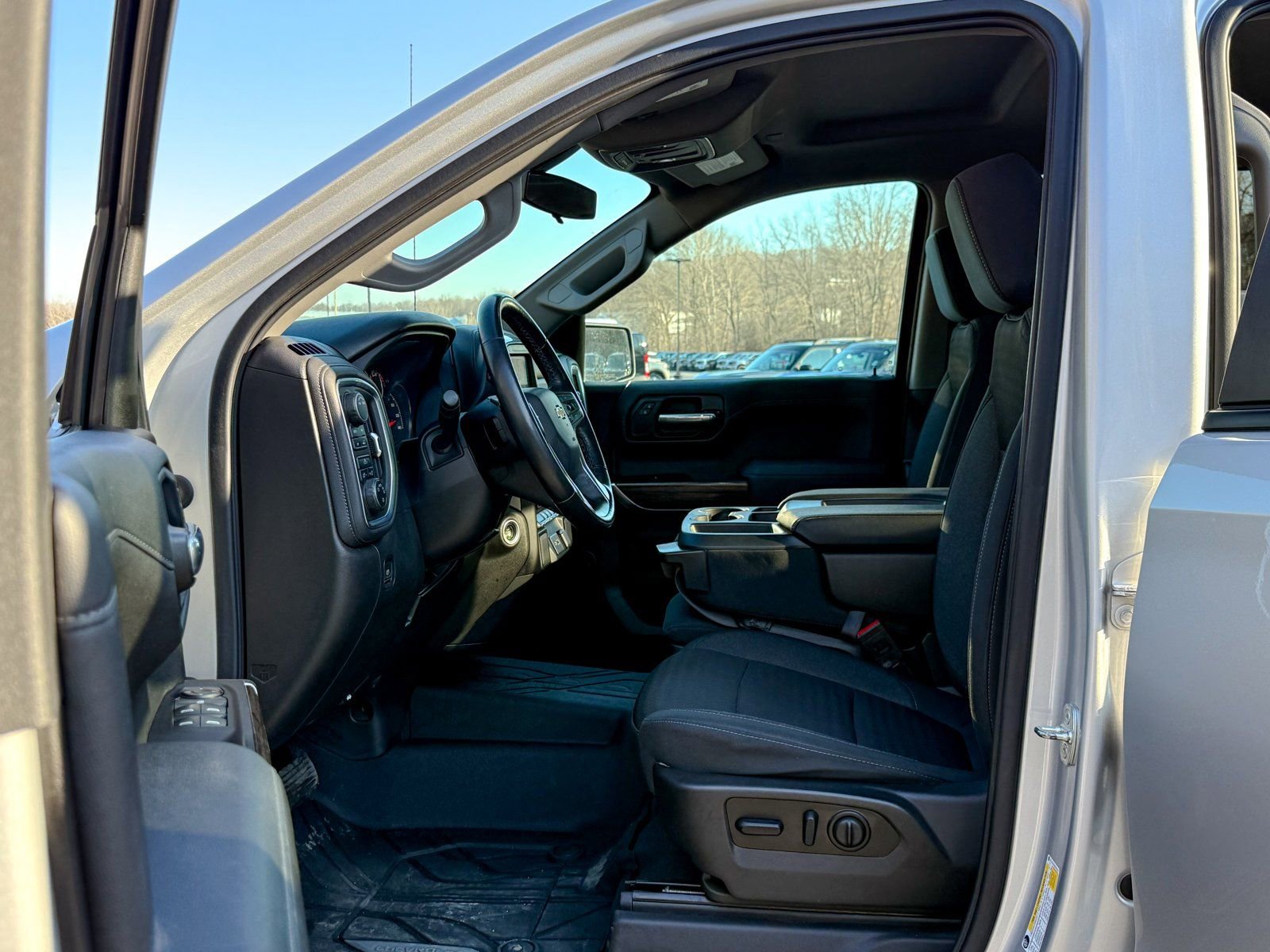 Used 2021 Chevrolet Silverado 1500 LT w/ Bed Protection Package image 17