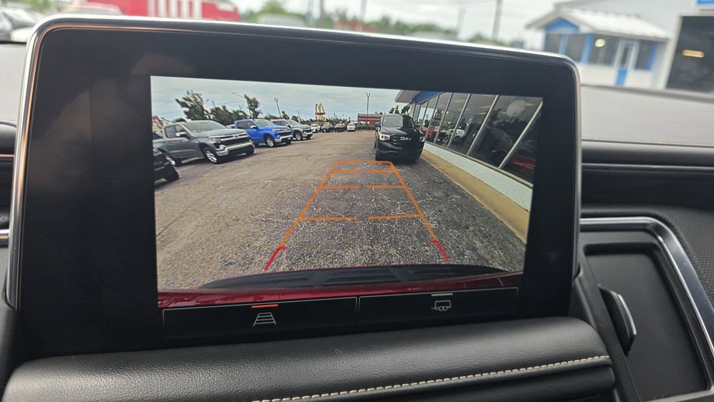 Used 2023 GMC Yukon SLT AWD/4WD image 25