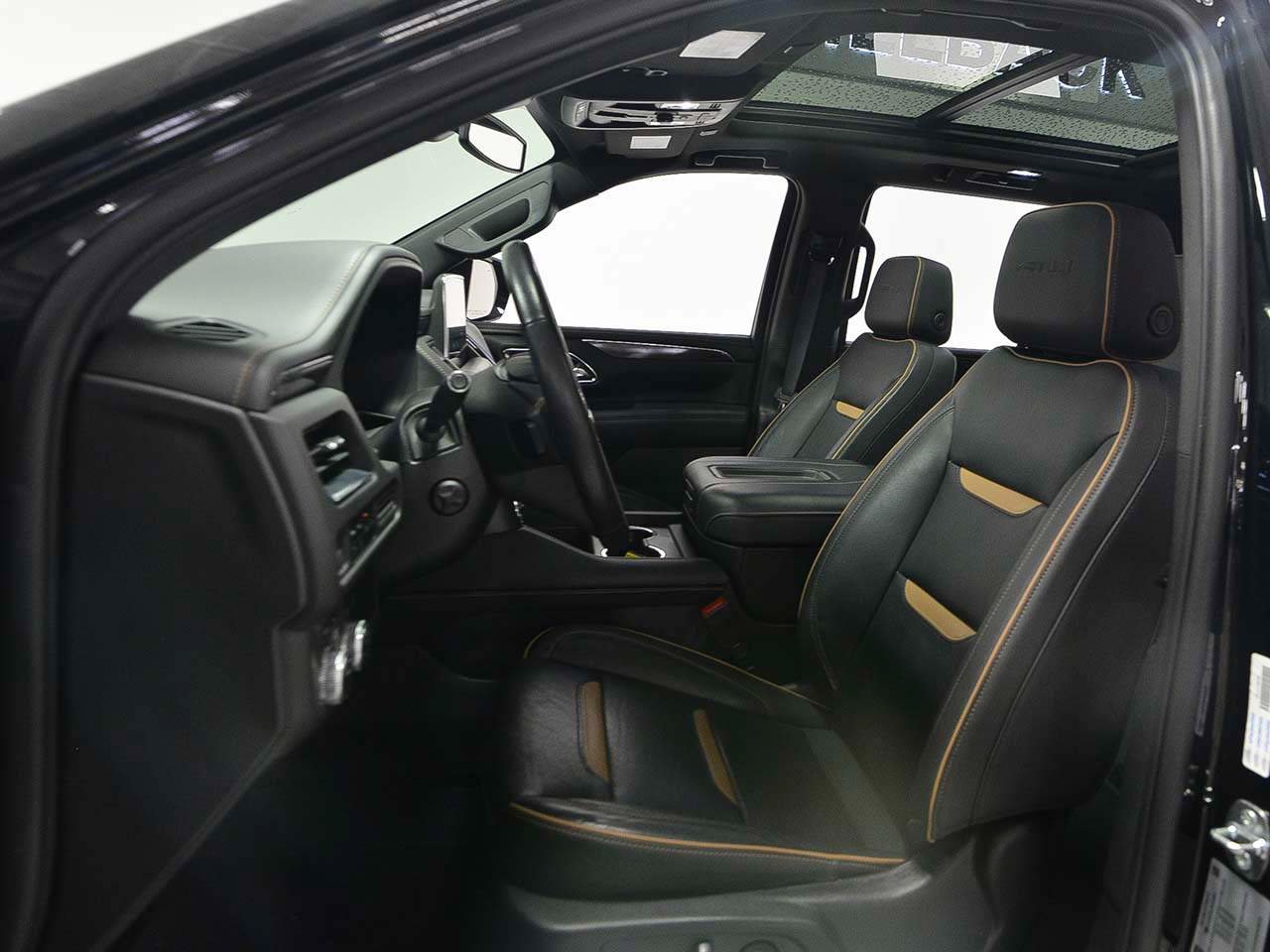 Used 2022 GMC Yukon AT4 image 10