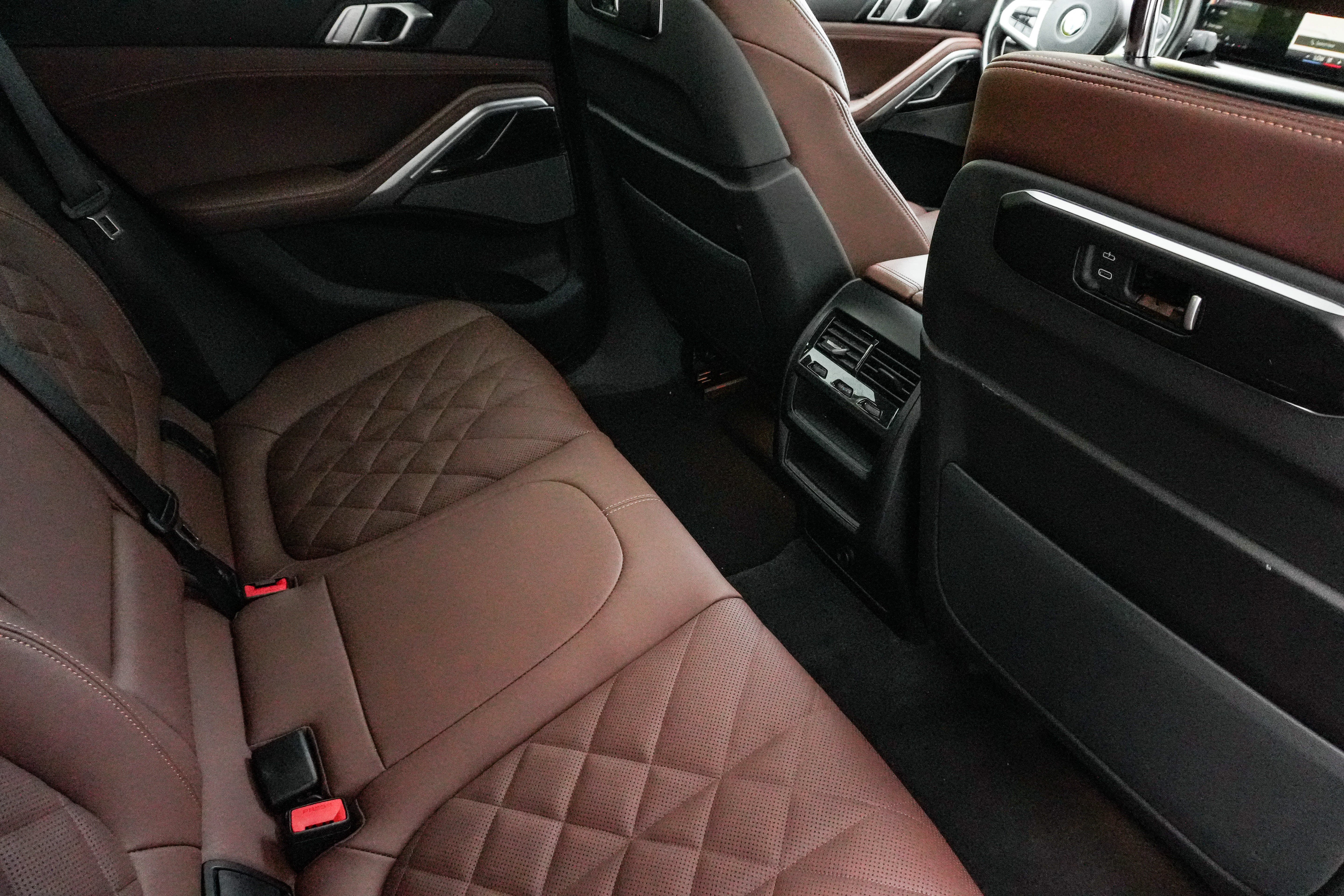 Certified 2025 BMW X6 xDrive40i AWD/4WD image 35