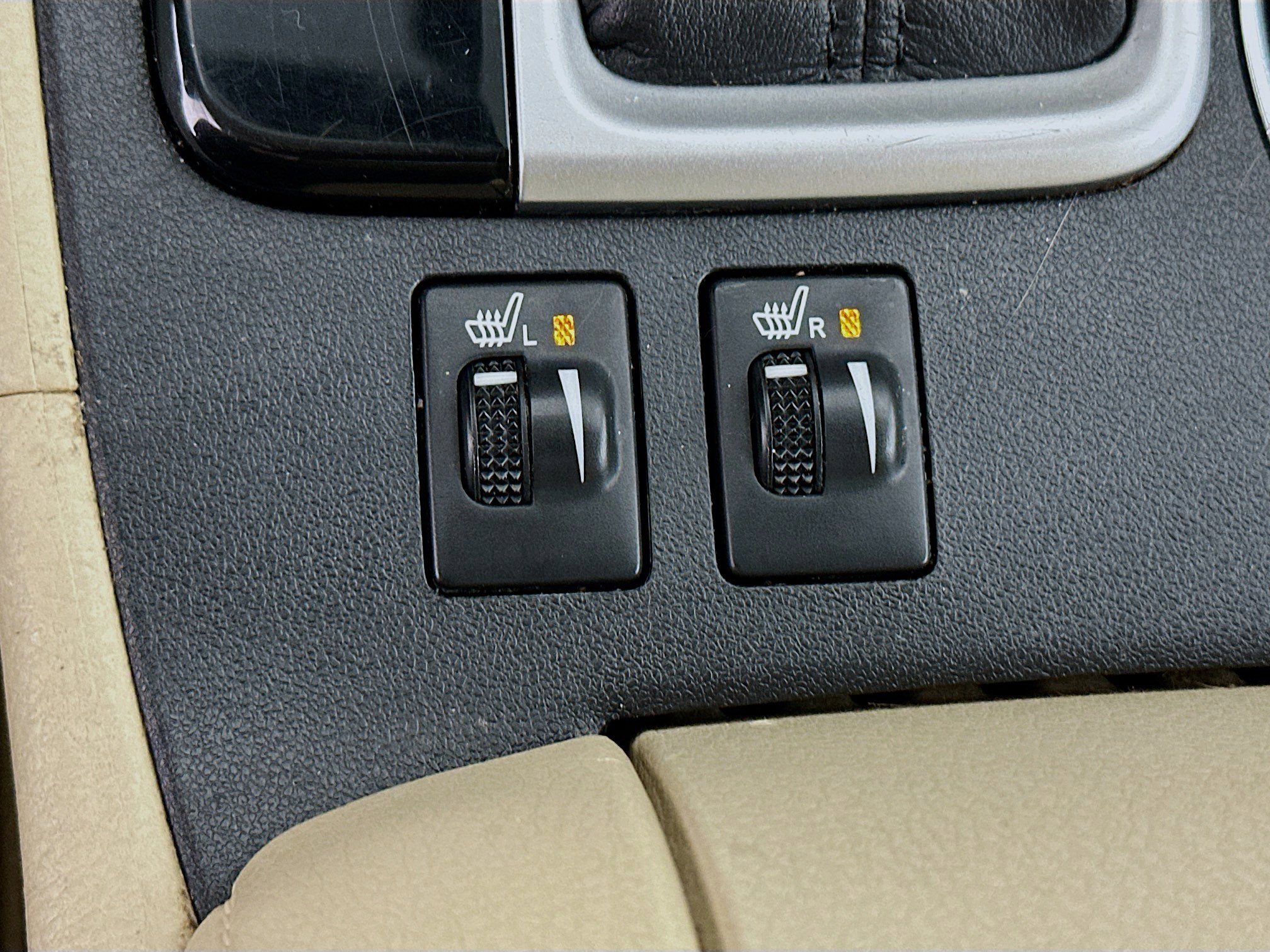 Used 2016 Toyota Highlander XLE image 26