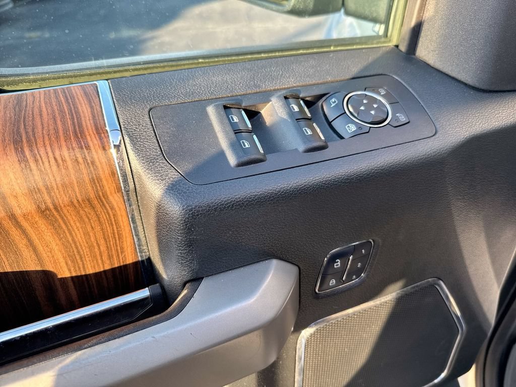 Used 2016 Ford F150 Lariat AWD/4WD image 22