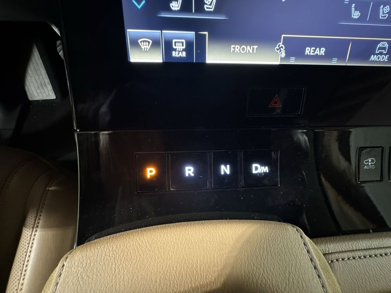 New 2025 INFINITI QX80 Sensory image 25