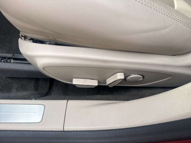 Used 2016 Lincoln MKZ w/ Equipment Group 300A Reserve image 15