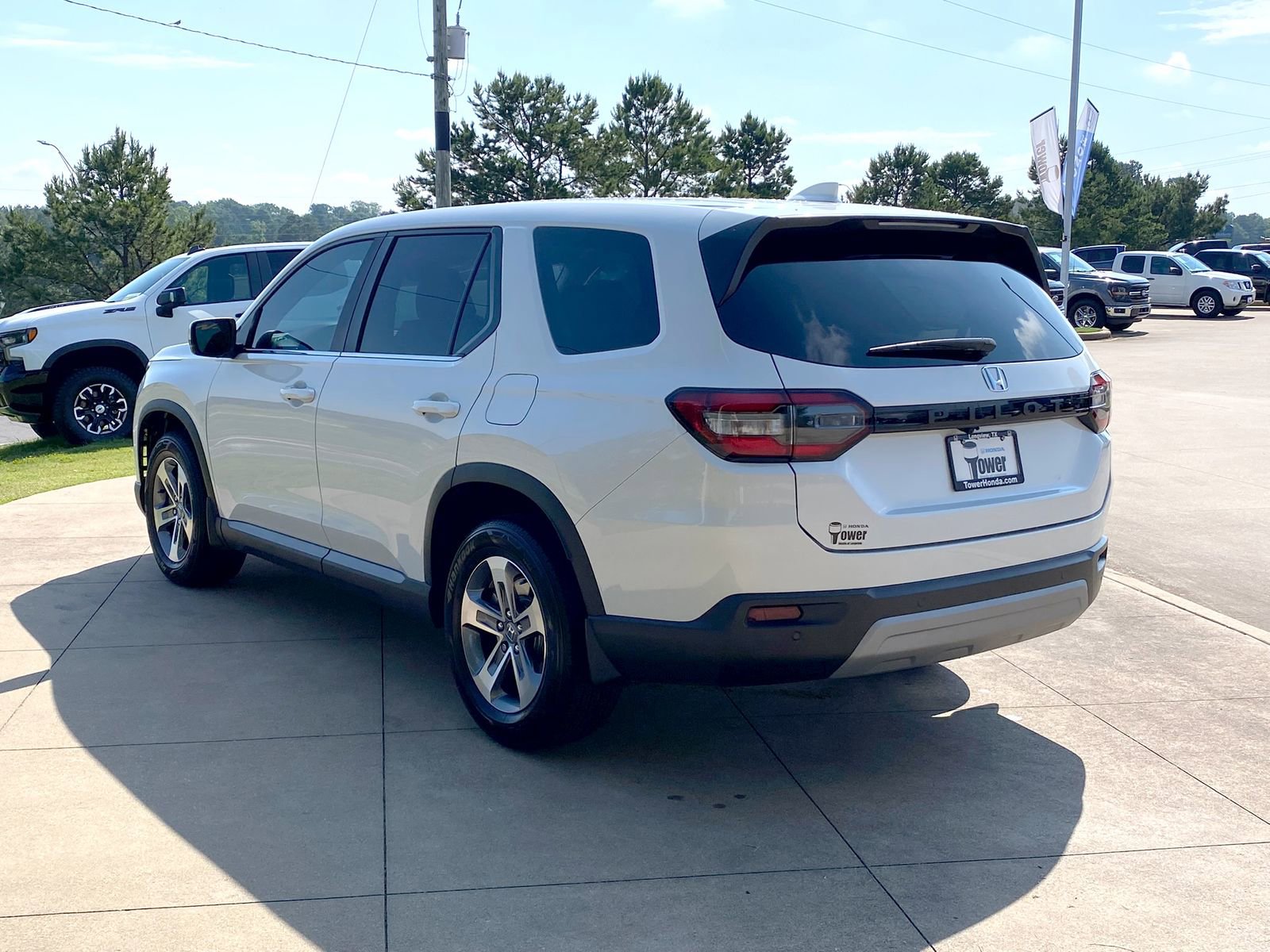 Used 2023 Honda Pilot EX-L image 4