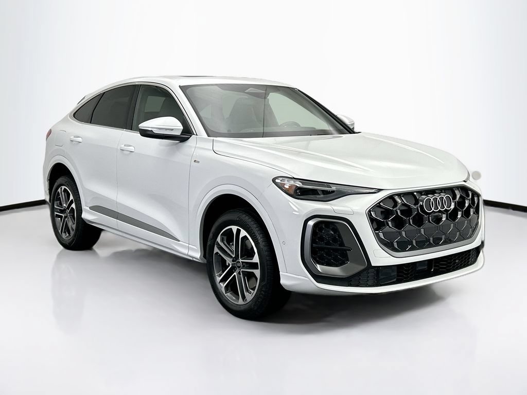 Certified 2025 Audi Q5 Premium Plus w/ Premium Plus AWD/4WD image 3