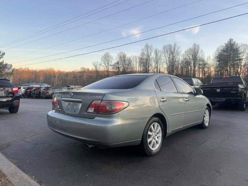 Used 2003 Lexus ES 330 Sedan image 5