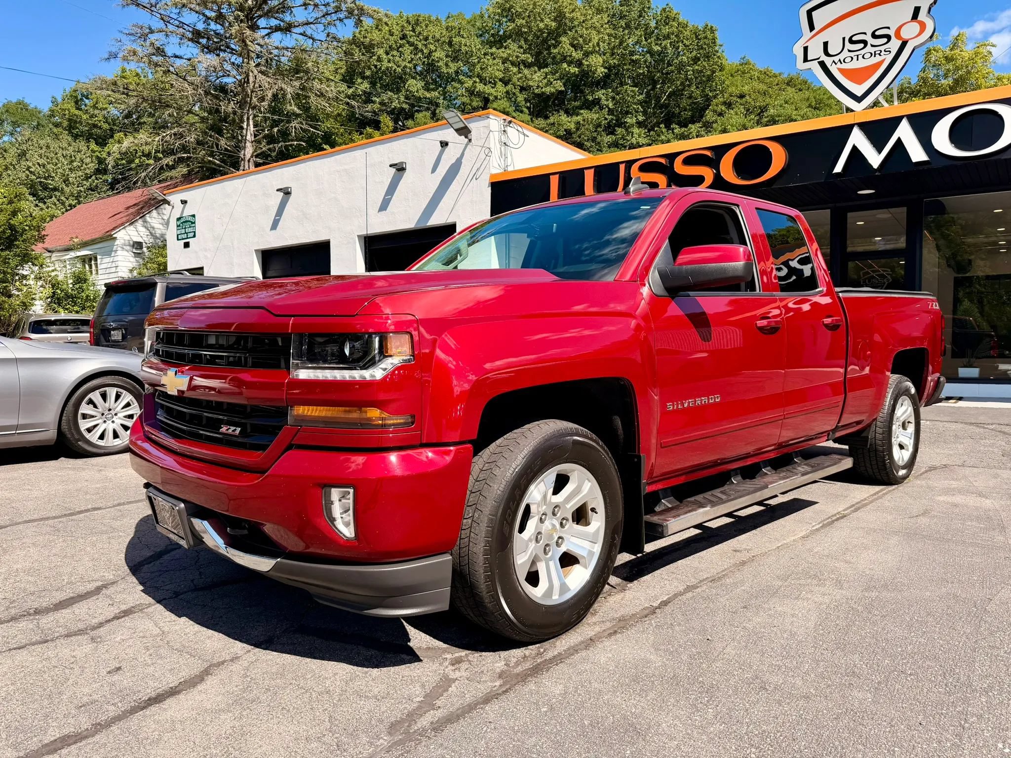 Used 2019 Chevrolet Silverado 1500 LT w/ All Star Edition AWD/4WD image 3