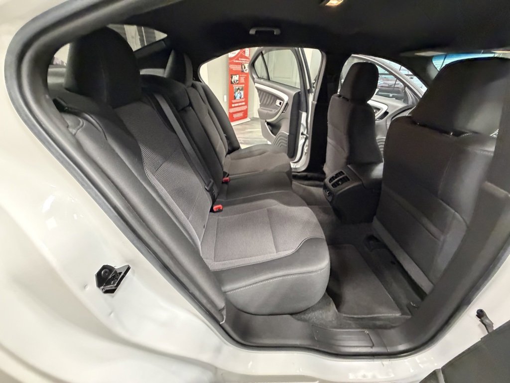 Used 2018 Ford Taurus SEL image 41