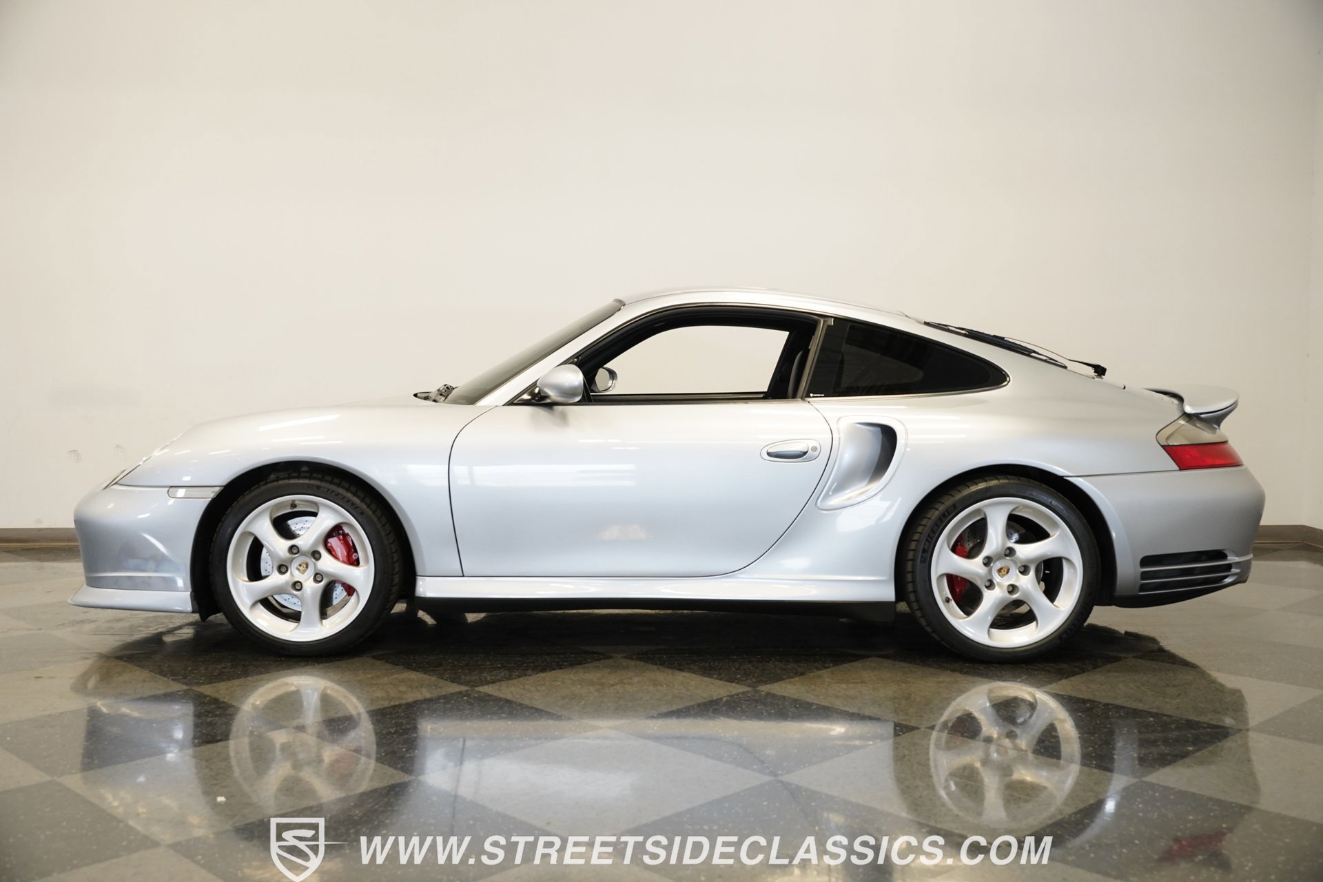 Used 2002 Porsche 911 Turbo image 2