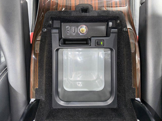 Used 2014 Land Rover Range Rover Autobiography image 78
