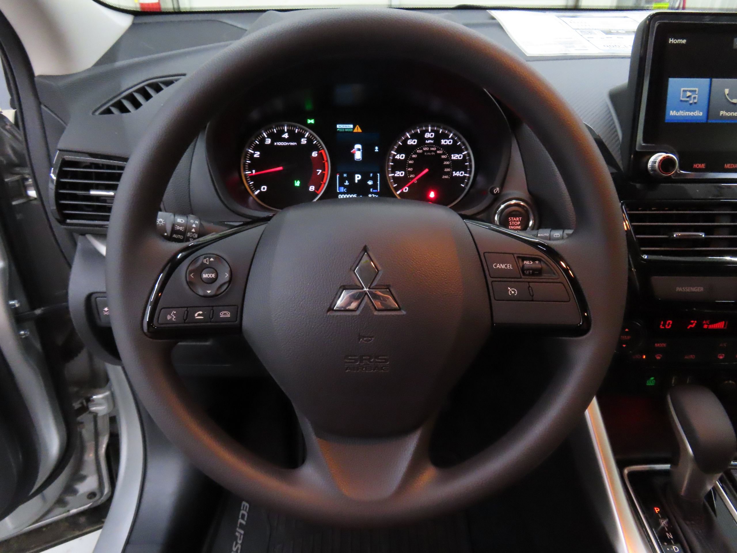 New 2025 Mitsubishi Eclipse Cross LE image 14