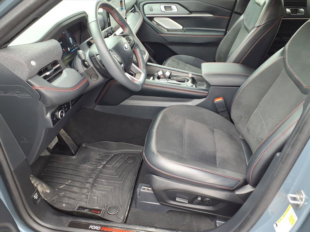 Used 2025 Ford Explorer ST AWD/4WD image 11