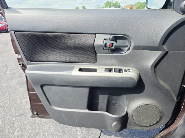 Used 2008 Scion xB FWD image 18