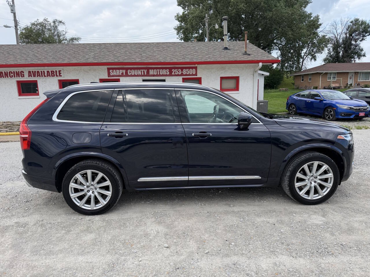 Used 2016 Volvo XC90 T6 Inscription w/ Vision Package AWD/4WD image 2