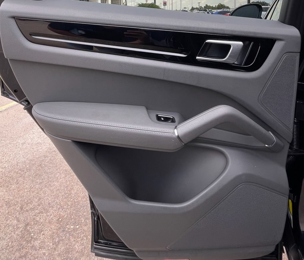 Used 2019 Porsche Cayenne AWD/4WD image 33