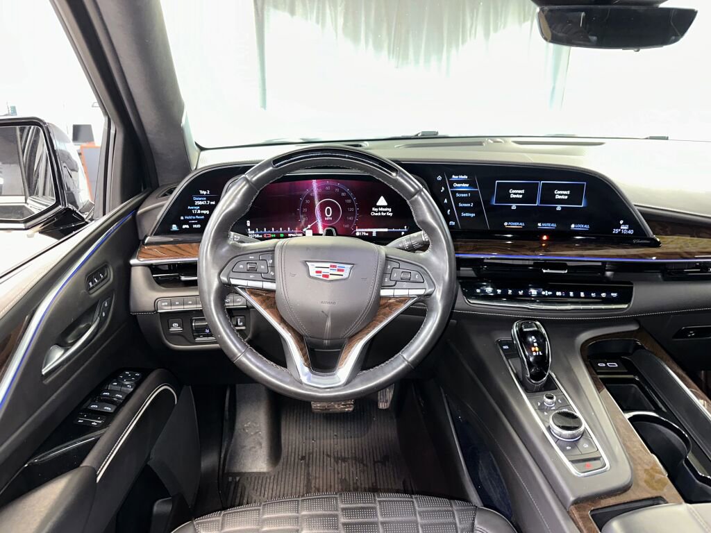 Used 2021 Cadillac Escalade Premium Luxury Platinum image 2