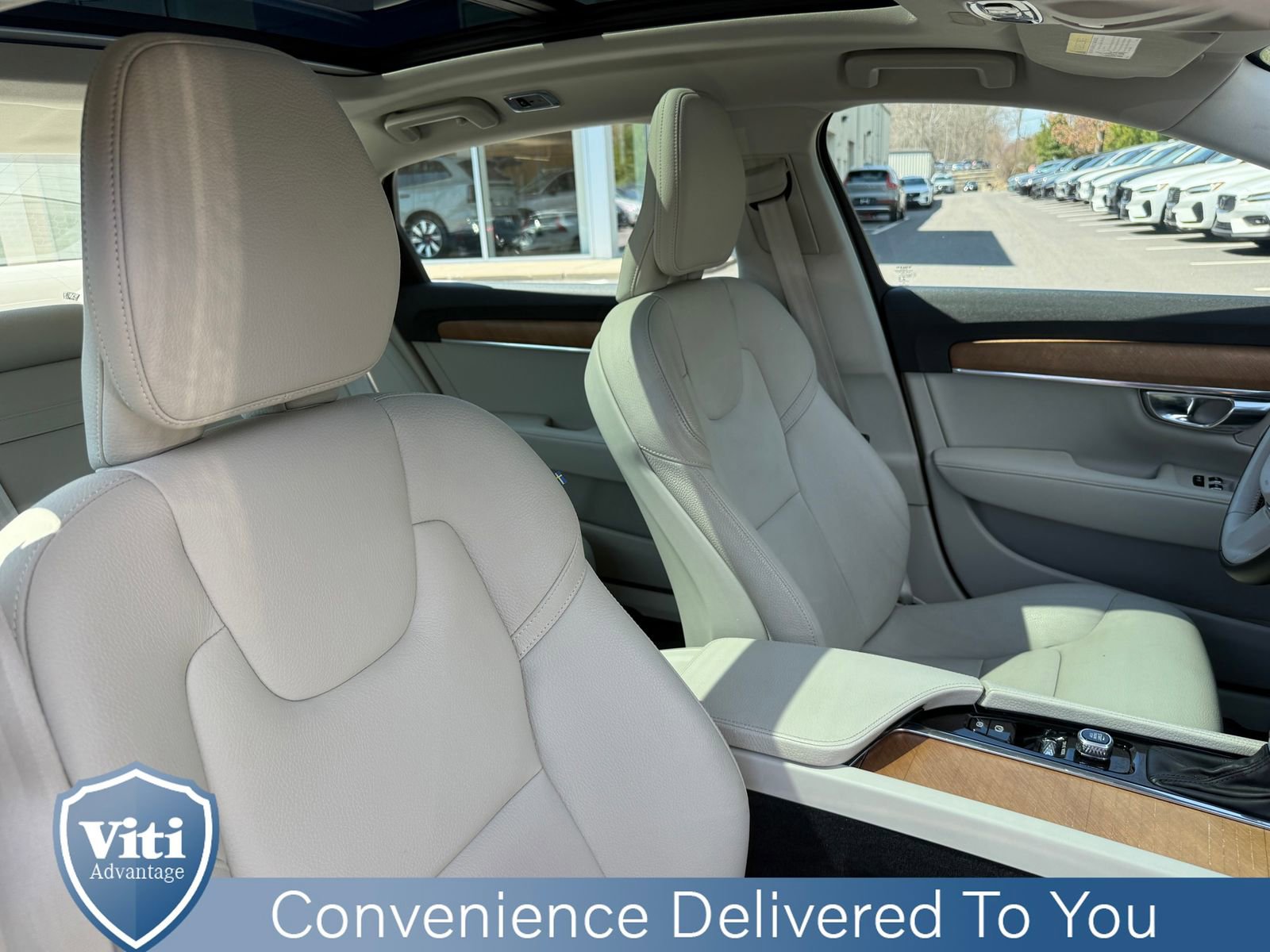 Used 2021 Volvo S90 T6 Momentum image 30