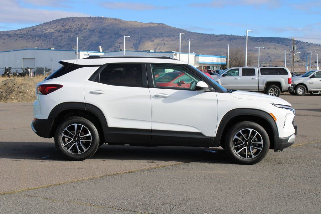 Used 2025 Chevrolet TrailBlazer LT image 7