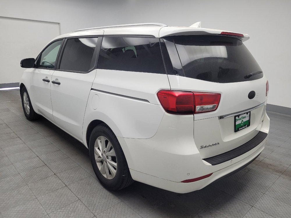 Used 2017 Kia Sedona LX w/ LX Essentials Premium Package FWD image 5