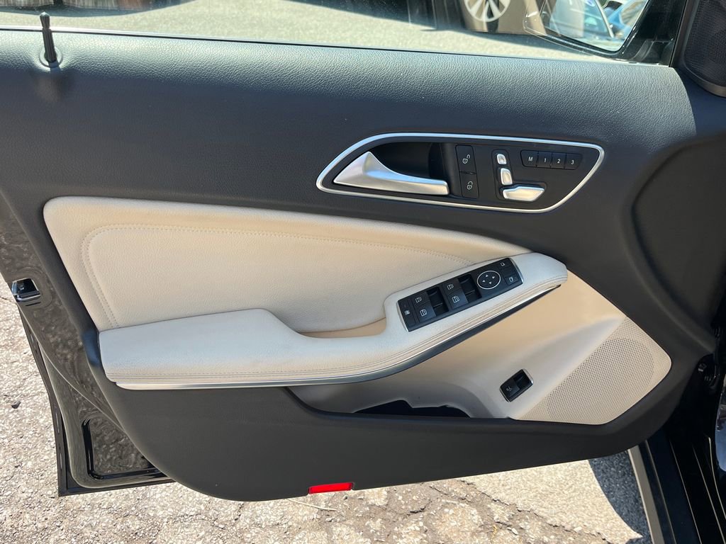 Used 2018 Mercedes-Benz GLA 250 4MATIC image 9