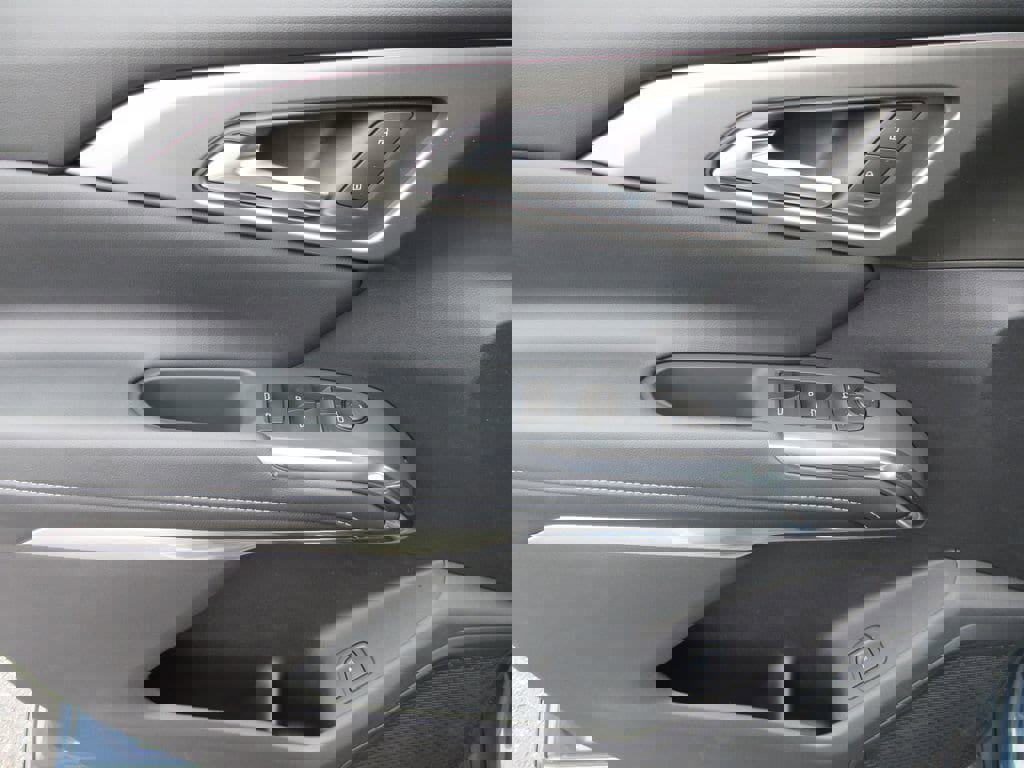 New 2026 Chevrolet Traverse LT w/ Sun and Wheel Package image 20