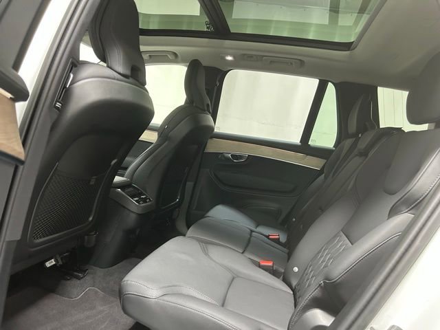 Used 2025 Volvo XC90 B6 Plus AWD/4WD image 12