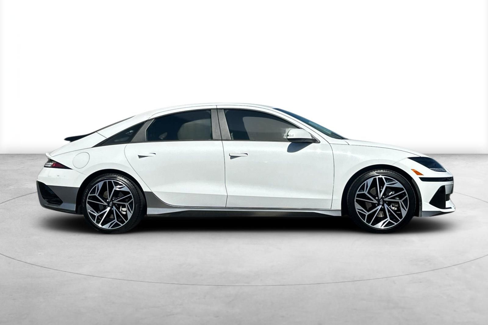 Used 2023 Hyundai Ioniq 6 SEL image 7