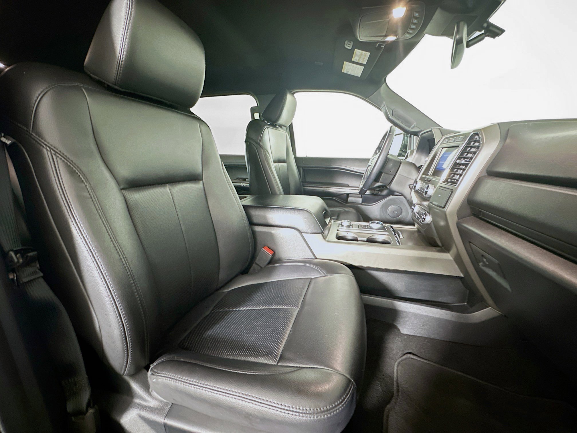 Used 2021 Ford Expedition XLT image 30