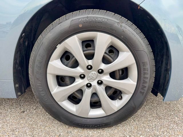 Used 2023 Toyota Corolla LE image 27