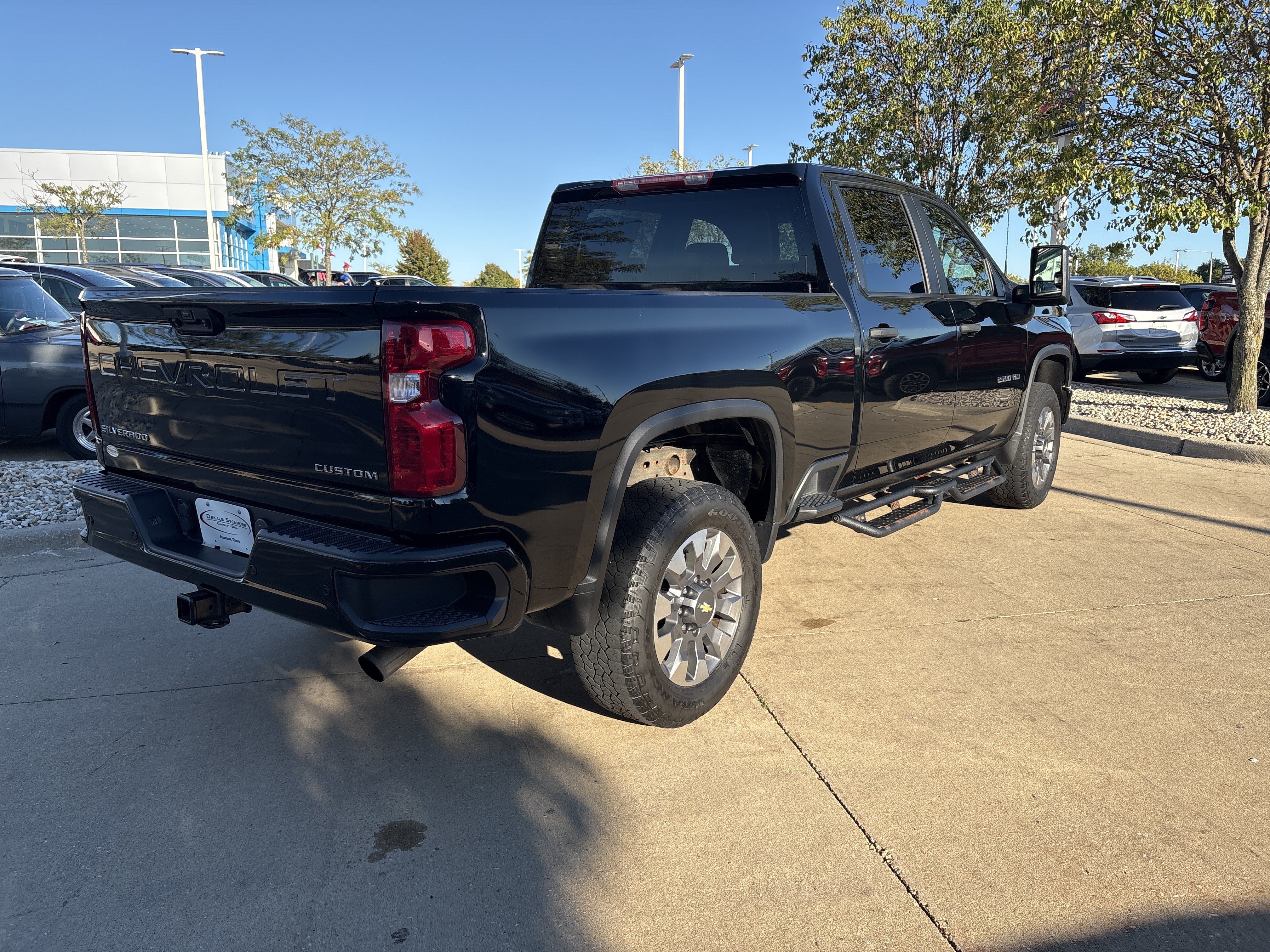 Used 2024 Chevrolet Silverado 2500 Custom w/ Custom Convenience Package AWD/4WD image 8