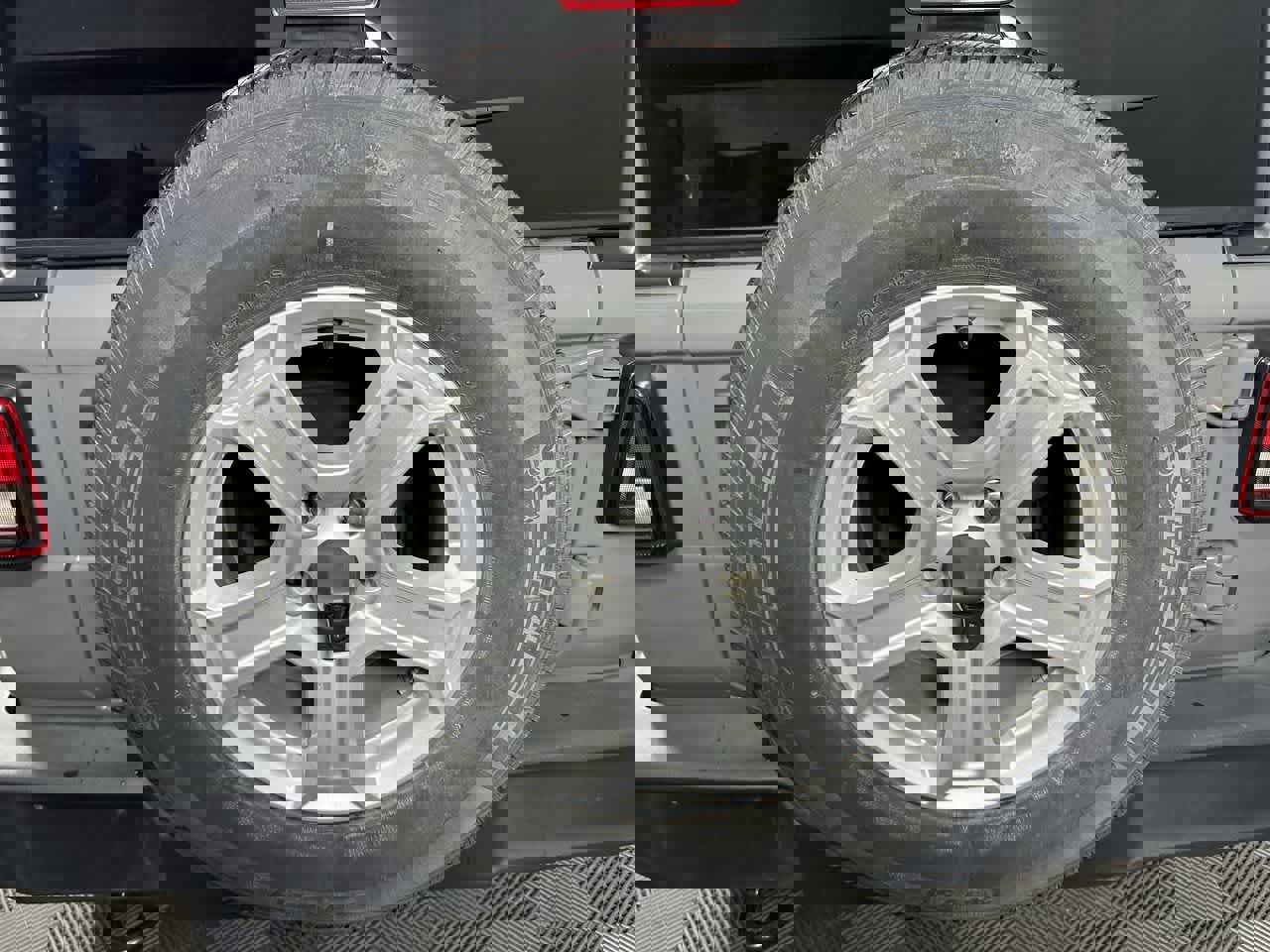 Used 2021 Jeep Wrangler Unlimited Sport image 27