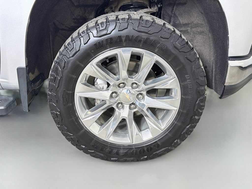 Used 2022 Chevrolet Silverado 1500 LTZ AWD/4WD image 29