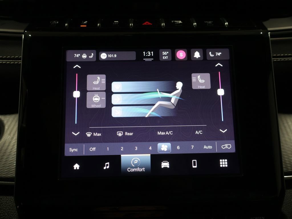 Used 2023 Jeep Grand Cherokee Altitude image 32