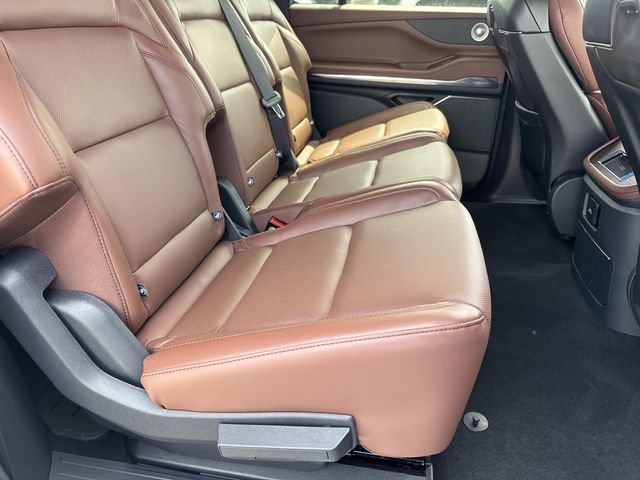 New 2026 Lincoln Navigator L Reserve AWD/4WD image 10