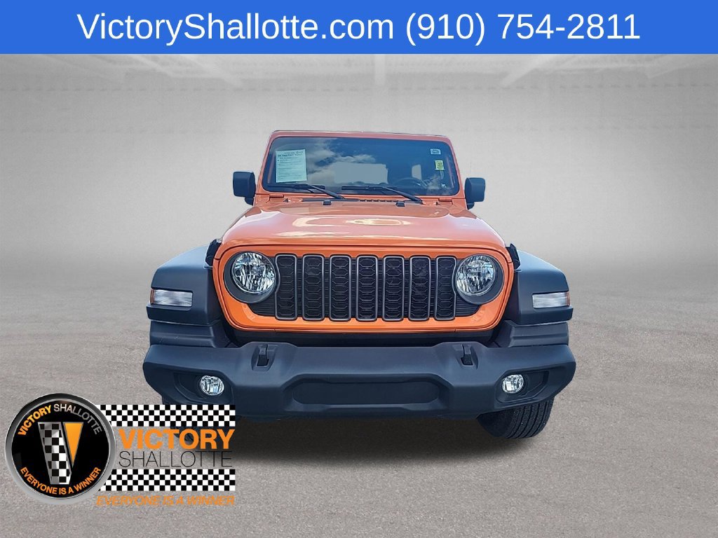 Used 2025 Jeep Wrangler Unlimited Sport AWD/4WD image 3