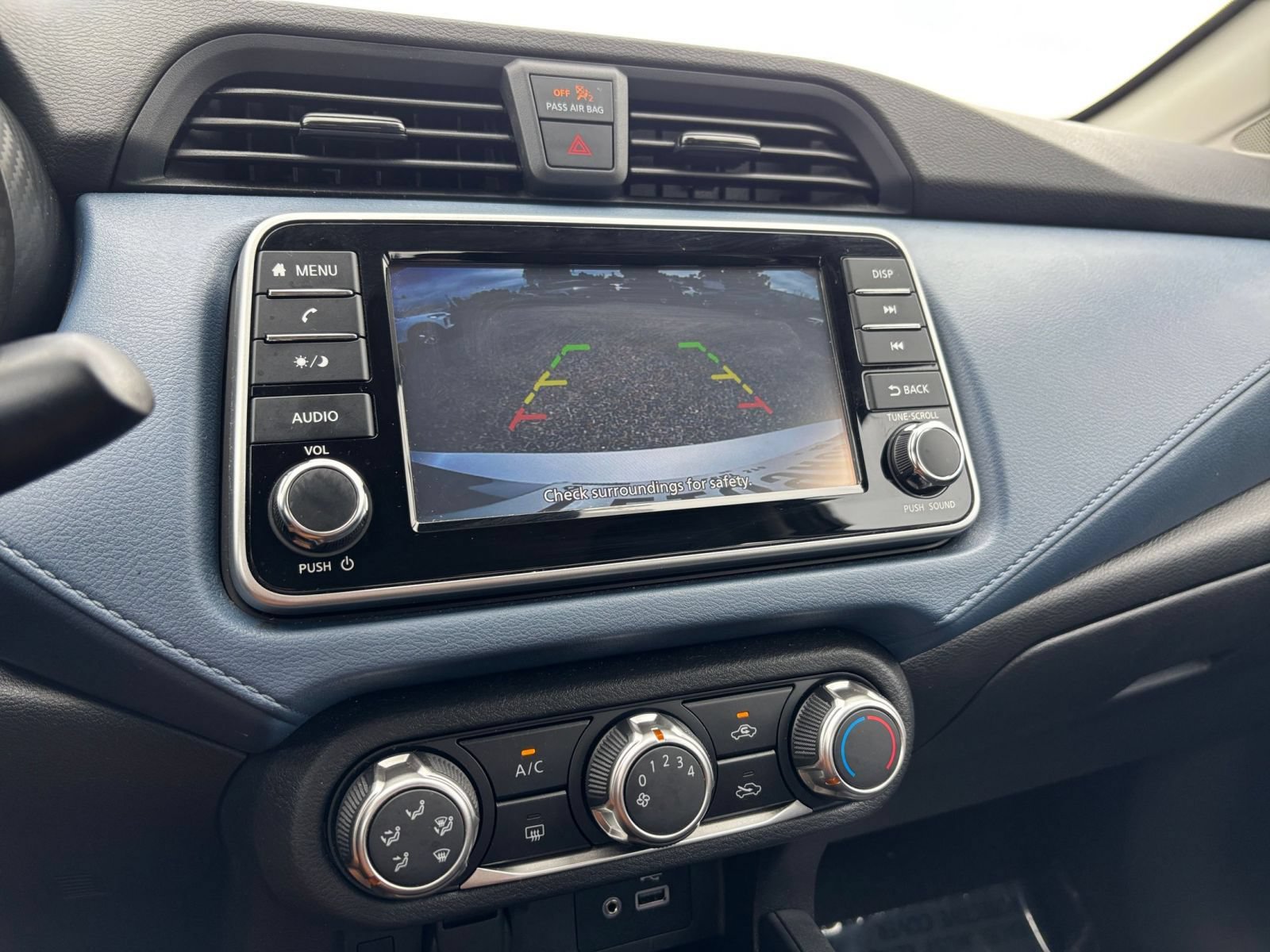 Used 2025 Nissan Versa SV FWD image 21