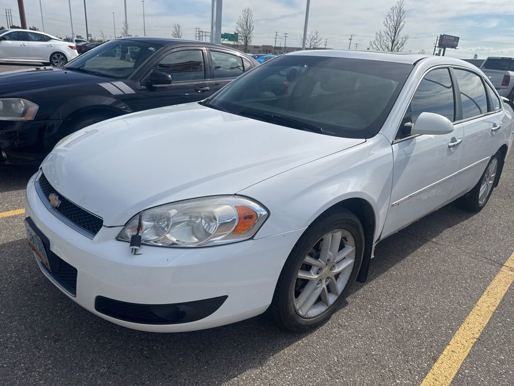 Used 2012 Chevrolet Impala LTZ FWD image 3