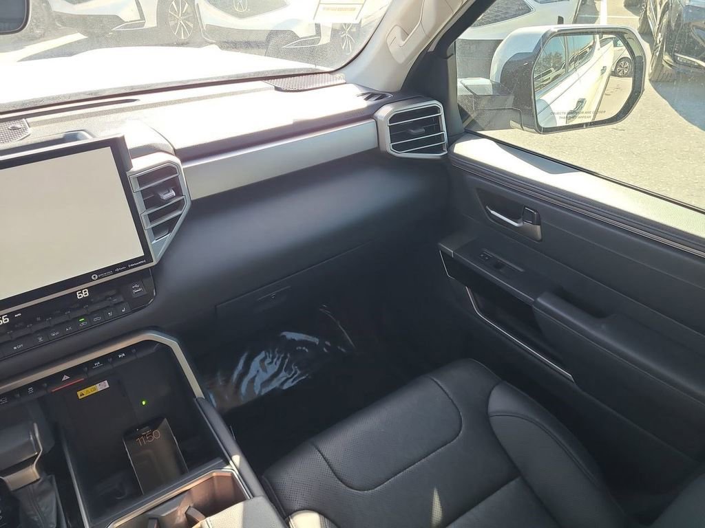 Used 2023 Toyota Tundra Limited image 3