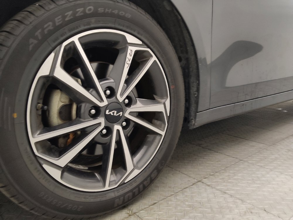 Used 2022 Kia Forte LXS w/ LXS Technology Package FWD image 31