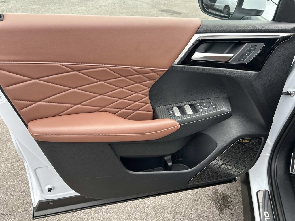 New 2026 Mitsubishi Outlander SEL image 23