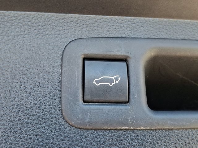 Used 2022 Toyota Highlander XSE AWD/4WD image 30