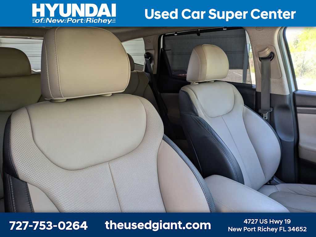 Used 2019 Hyundai Santa Fe FWD image 6