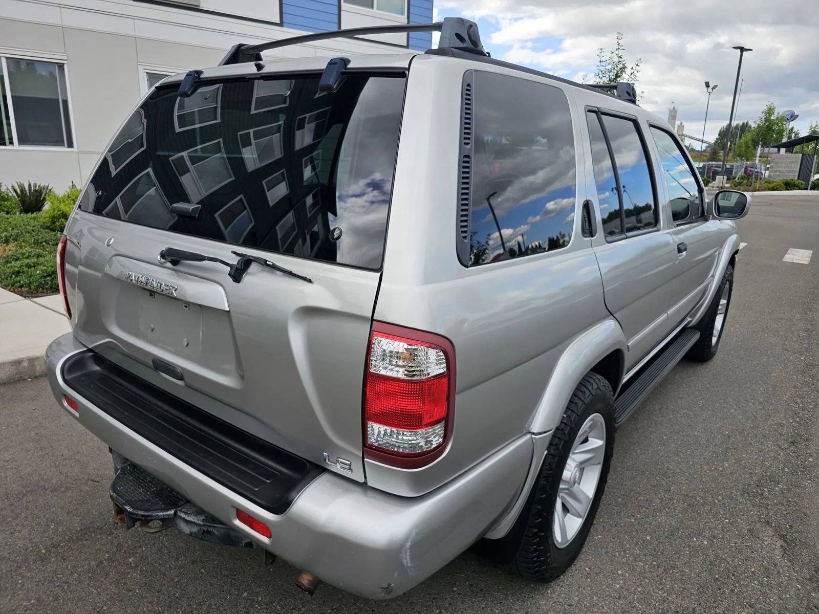 Used 2002 Nissan Pathfinder LE image 5