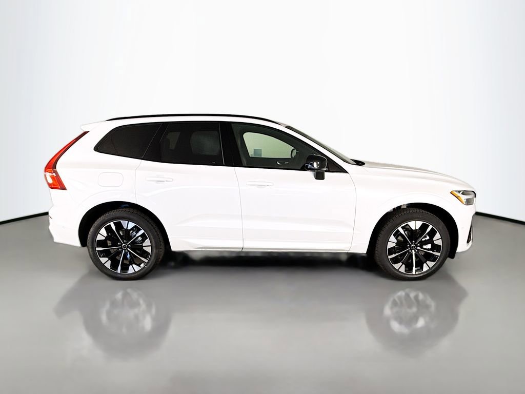 Certified 2026 Volvo XC60 B5 Plus w/ Climate Package PRO AWD/4WD image 8