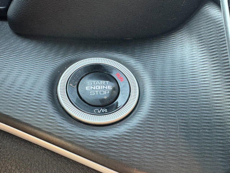 Used 2024 Jeep Grand Cherokee Laredo w/ Luxury Tech Group I image 20